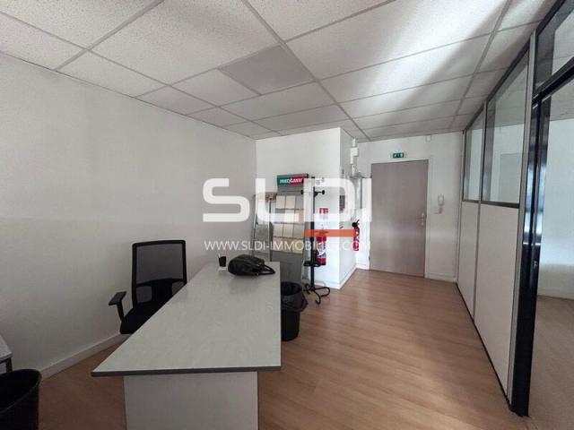 Bureaux A VENDRE - LIMAS - 88 m²