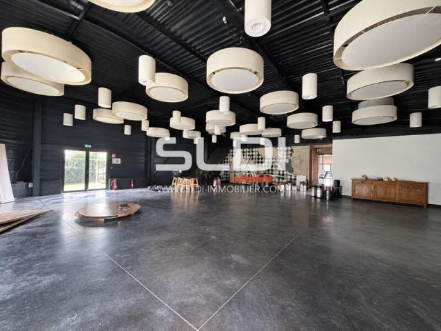 Locaux d'activités A LOUER - MARCILLY D'AZERGUES - 655 m²