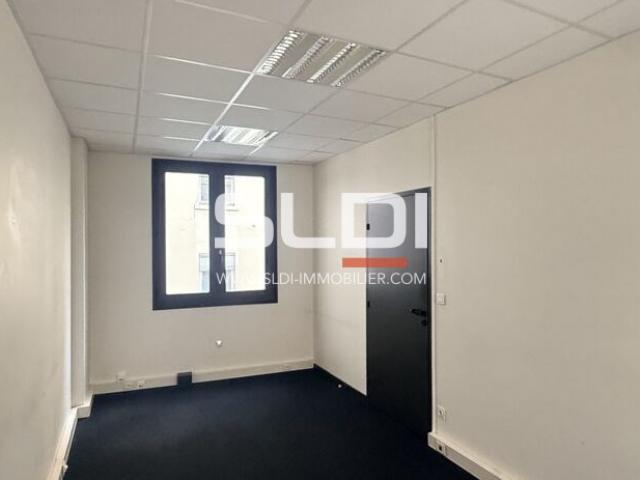 Bureaux A LOUER - LYON - 65 m²