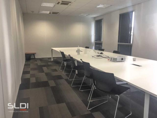 Bureaux A LOUER - SAINT PRIEST - 1 511 m²