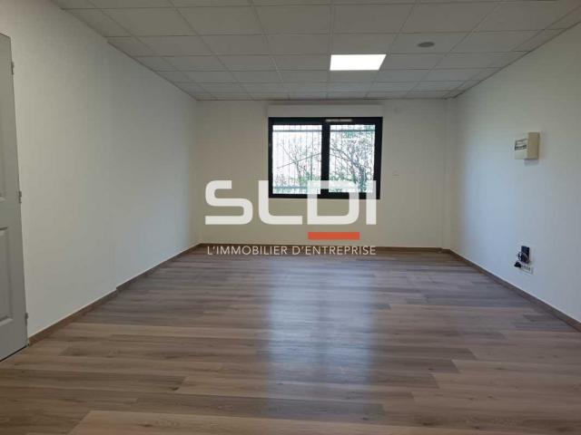 Bureaux A LOUER - MEYZIEU - 16 m²