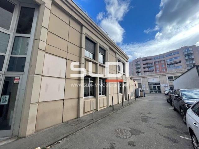 Bureaux A LOUER - VILLEURBANNE - 729 m²
