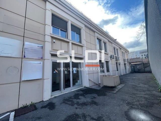 Bureaux A LOUER - VILLEURBANNE - 729 m²