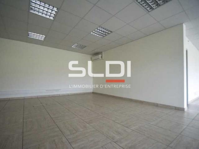 Bureaux A LOUER - COLOMBE - 122 m²