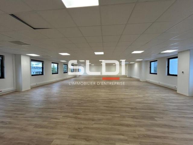 Bureaux A LOUER - LIMONEST - 2 078 m²