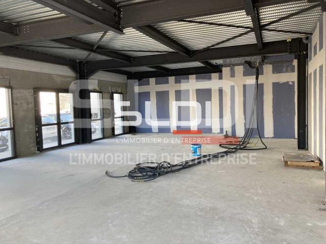 Bureaux A VENDRE OU A LOUER - LIMAS - 1 567 m²