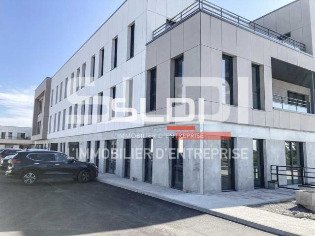 Bureaux A VENDRE OU A LOUER - LIMAS - 1 567 m²