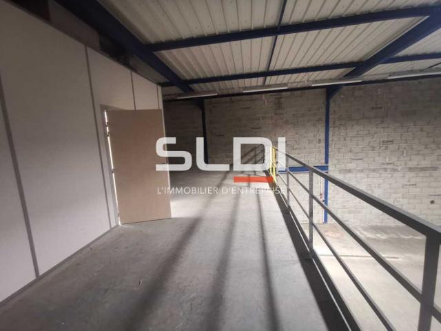 Locaux d'activités A LOUER - ECHIROLLES - 781 m²