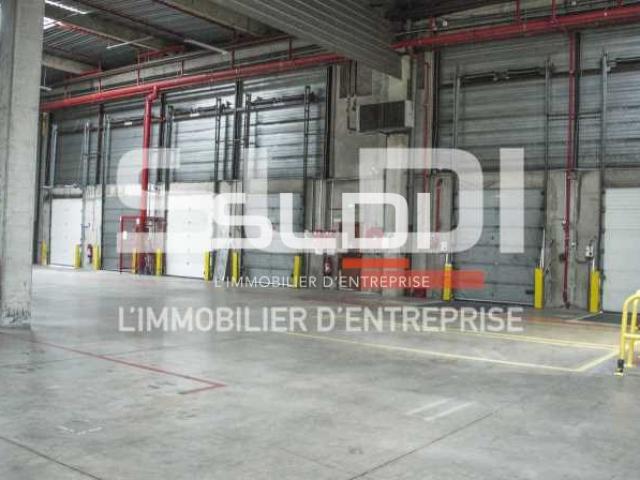 Locaux d'activités A LOUER - VENISSIEUX - 9 925 m²