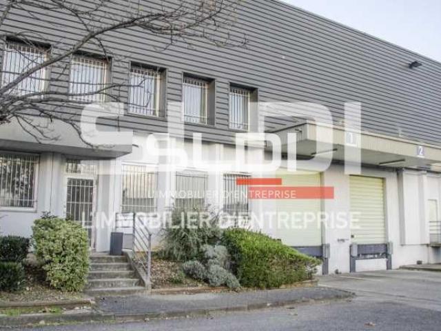 Locaux d'activités A LOUER - VENISSIEUX - 9 925 m²