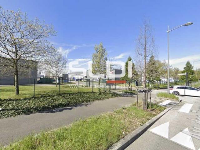 Bureaux A LOUER - SAINT PRIEST - 1 432 m²