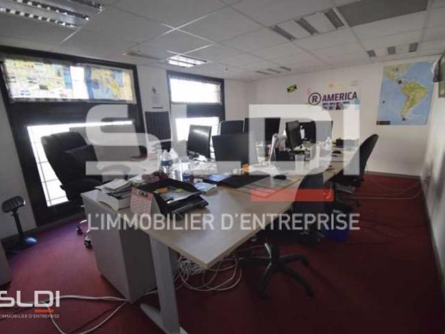Commerces A LOUER - LYON - 932 m²