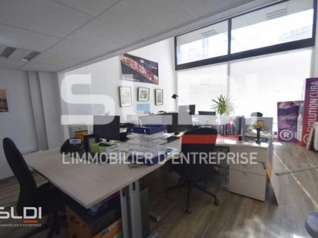 Commerces A LOUER - LYON - 932 m²