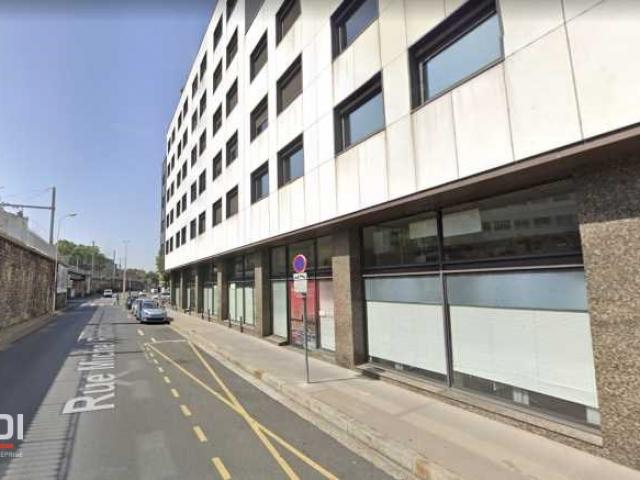Commerces A LOUER - LYON - 932 m²
