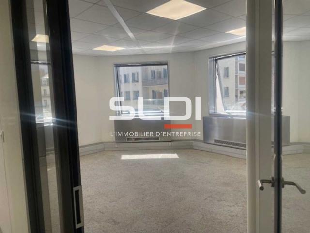 Bureaux A VENDRE - LYON - 3 147 m²