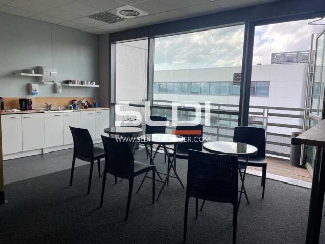 Bureaux A LOUER - DARDILLY - 110 m²
