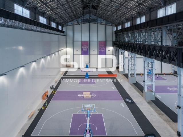 Locaux d'activités A LOUER - SAINT ETIENNE - 2 500 m²