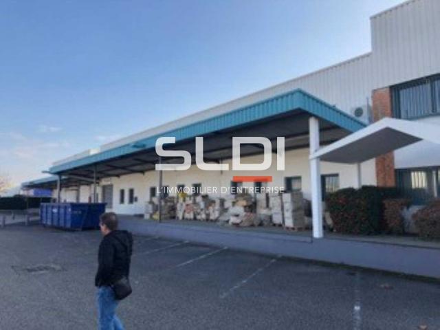Locaux d'activités A LOUER - VENISSIEUX - 266 m²