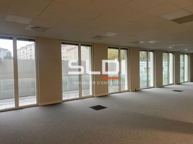Bureaux A VENDRE OU A LOUER - VILLEURBANNE - 239 m²