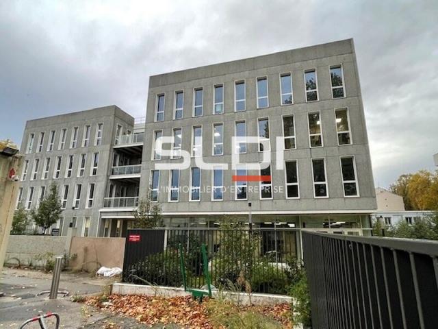 Bureaux A VENDRE OU A LOUER - VILLEURBANNE - 239 m²