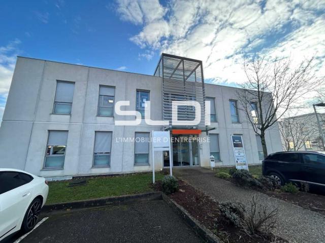 Bureaux A LOUER - LIMAS - 617 m²