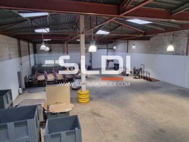 Locaux d'activités A LOUER - SAINT ETIENNE - 1 547 m²