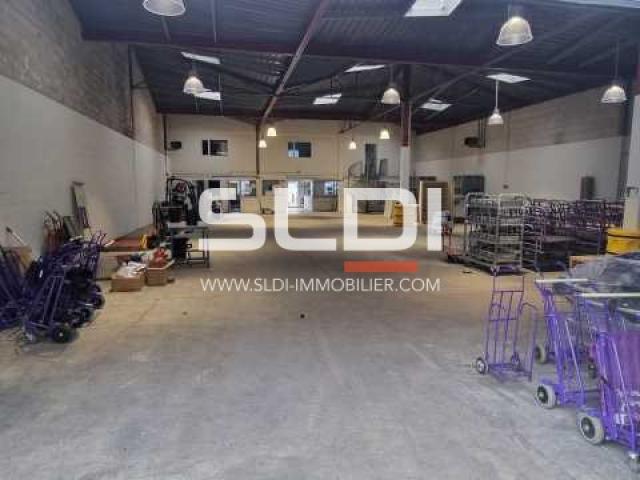 Locaux d'activités A LOUER - SAINT ETIENNE - 1 547 m²