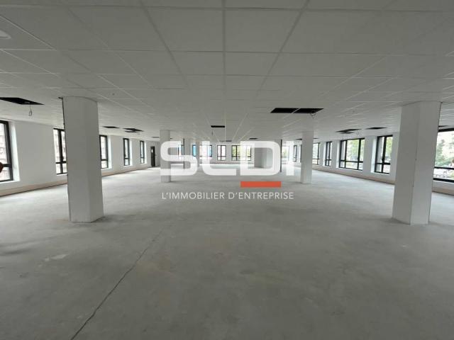 Bureaux A VENDRE OU A LOUER - VENISSIEUX - 700 m²