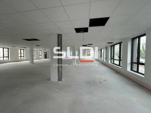 Bureaux A VENDRE OU A LOUER - VENISSIEUX - 700 m²