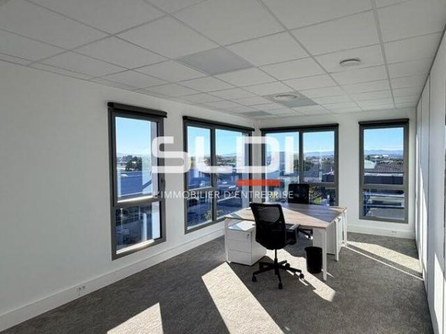 Bureaux A LOUER - CHASSIEU - 33 m²