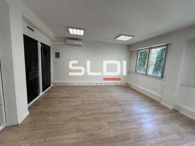 Bureaux A LOUER - ECULLY - 267 m²
