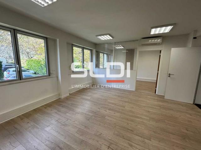 Bureaux A LOUER - ECULLY - 267 m²