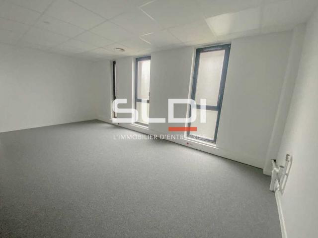 Bureaux A LOUER - VILLEURBANNE - 1 521 m²