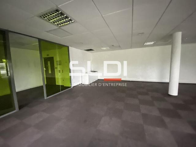 Bureaux A LOUER - SAINT PRIEST - 318 m²