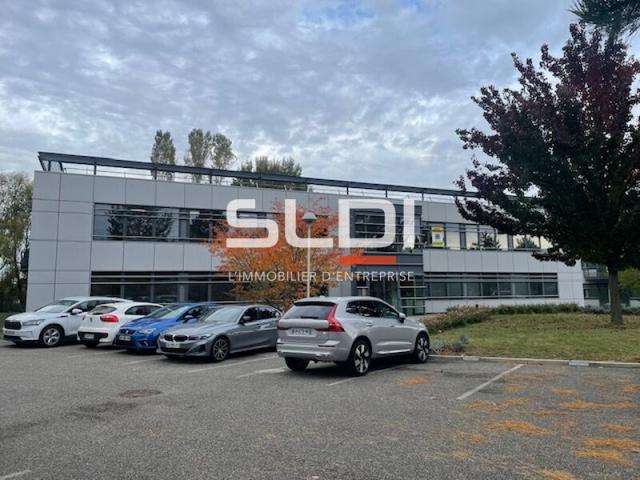 Bureaux A LOUER - SAINT PRIEST - 318 m²