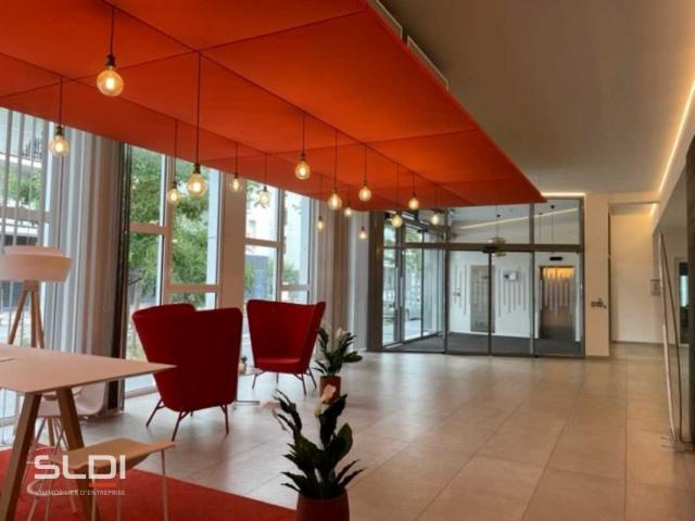 Bureaux A LOUER - VAULX EN VELIN - 913 m²