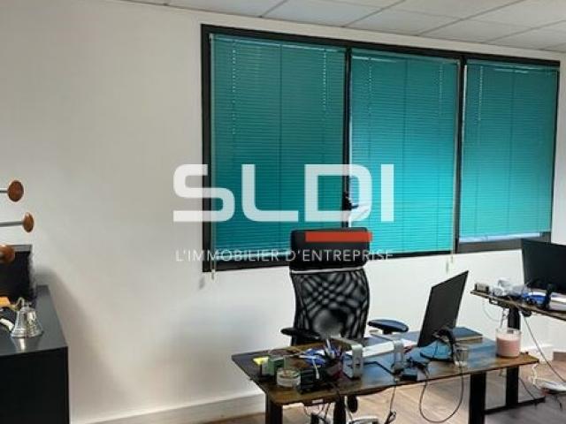 Bureaux A LOUER - VILLEURBANNE - 435 m²