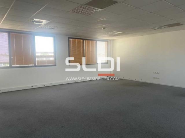 Bureaux A LOUER - VILLEURBANNE - 435 m²