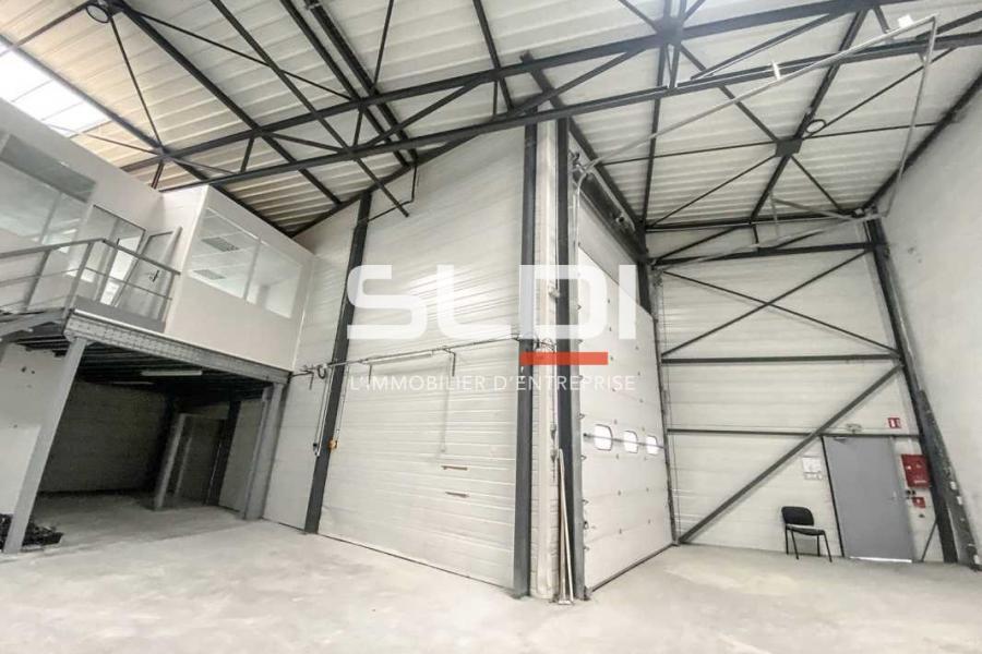 Activités A LOUER - SAINT PRIEST - 500 m²