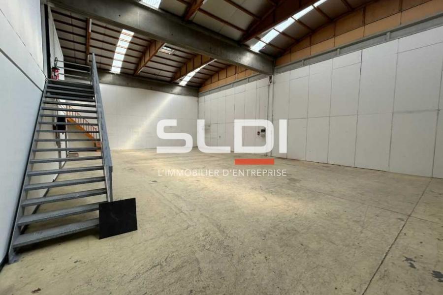 Activités A LOUER - DARDILLY - 606 m²