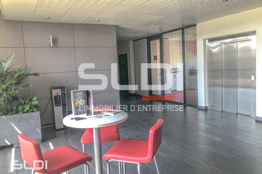 Bureaux A LOUER - SAINT PRIEST - 274 m²