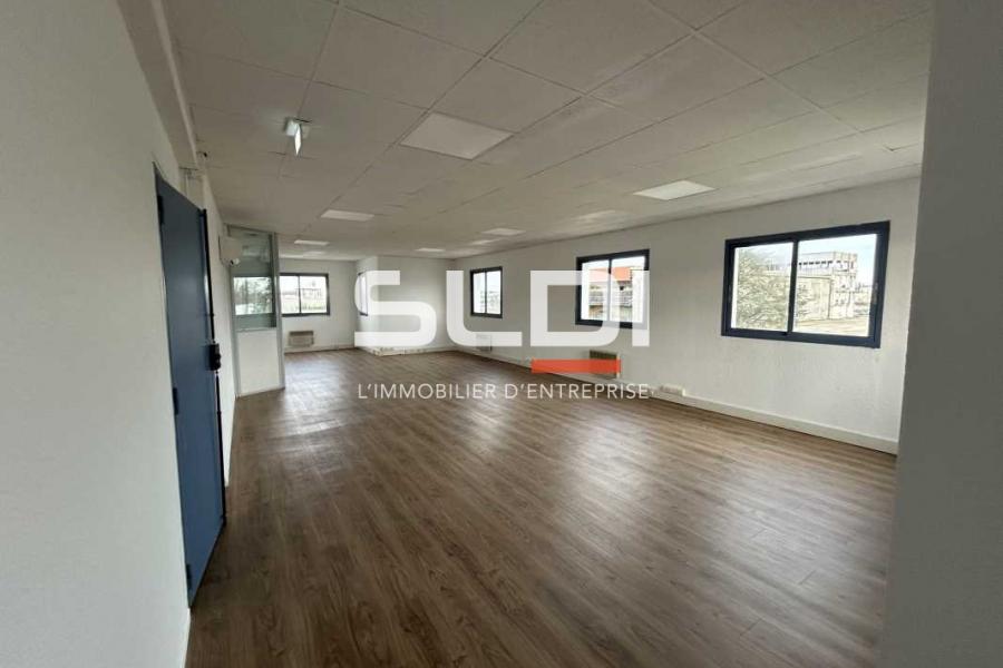 Bureaux A LOUER - CHASSIEU - 80 m²