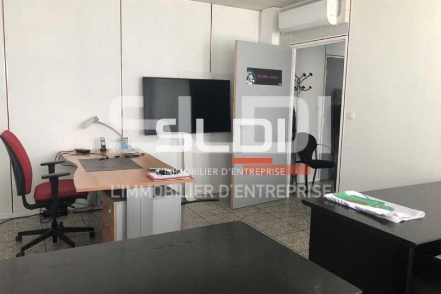 Bureaux A LOUER - VENISSIEUX - 315 m²