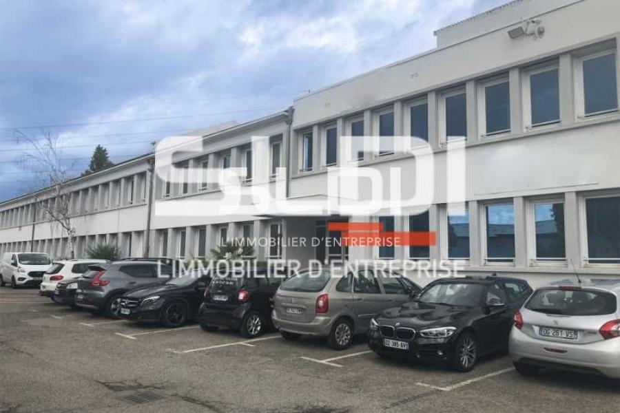 Bureaux A LOUER - VENISSIEUX - 315 m²