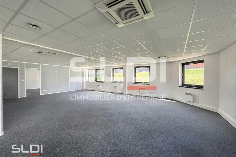 Bureaux A LOUER - LIMONEST - 916 m²