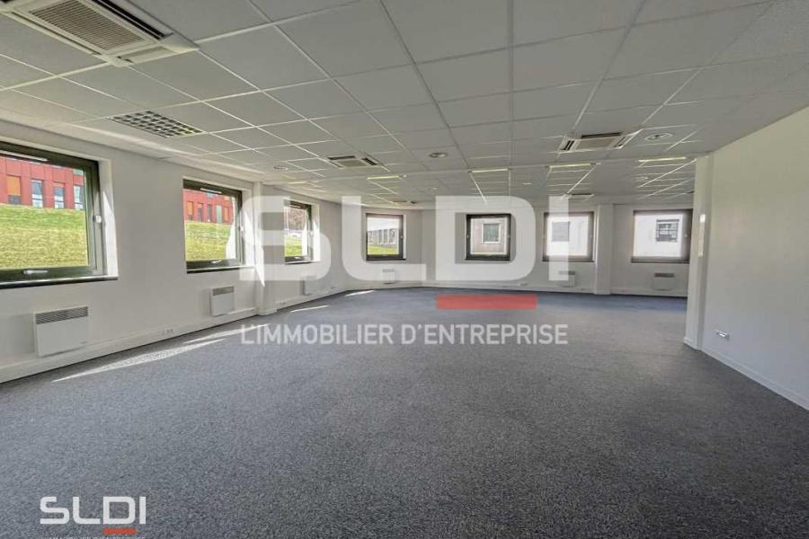 Bureaux A LOUER - LIMONEST - 916 m²