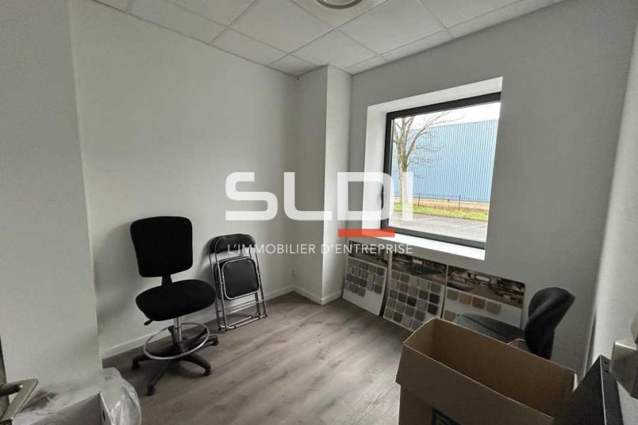 Activités A LOUER - BLYES - 1 267 m²