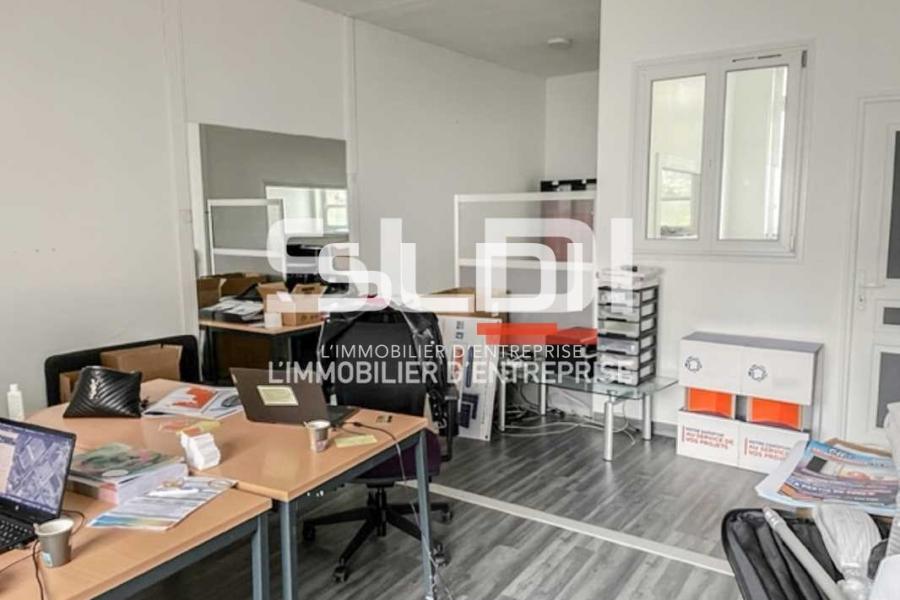 Bureaux A LOUER - VILLEURBANNE - 270 m²