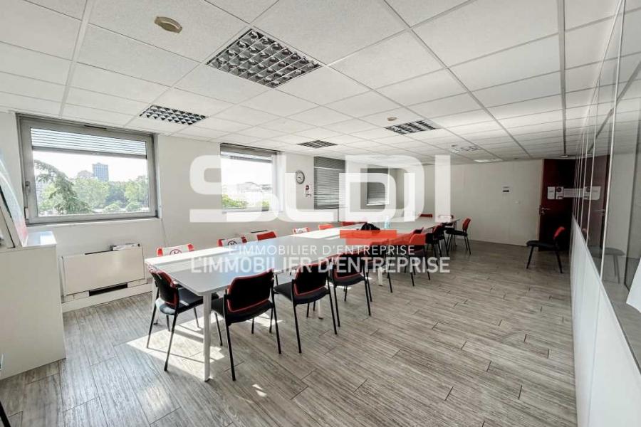 Bureaux A LOUER - LYON - 217 m²