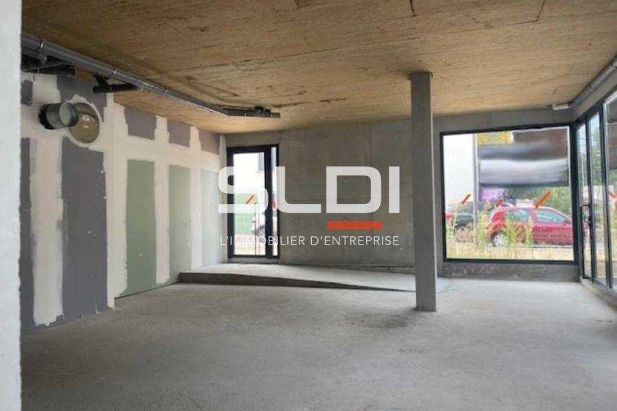 Commerces A LOUER - TASSIN LA DEMI LUNE - 285 m²